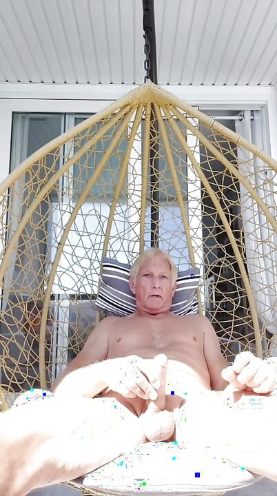 Clive's cum