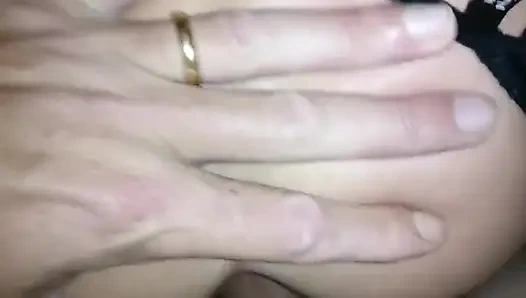 Fick mich bitte in alle meine löcher!