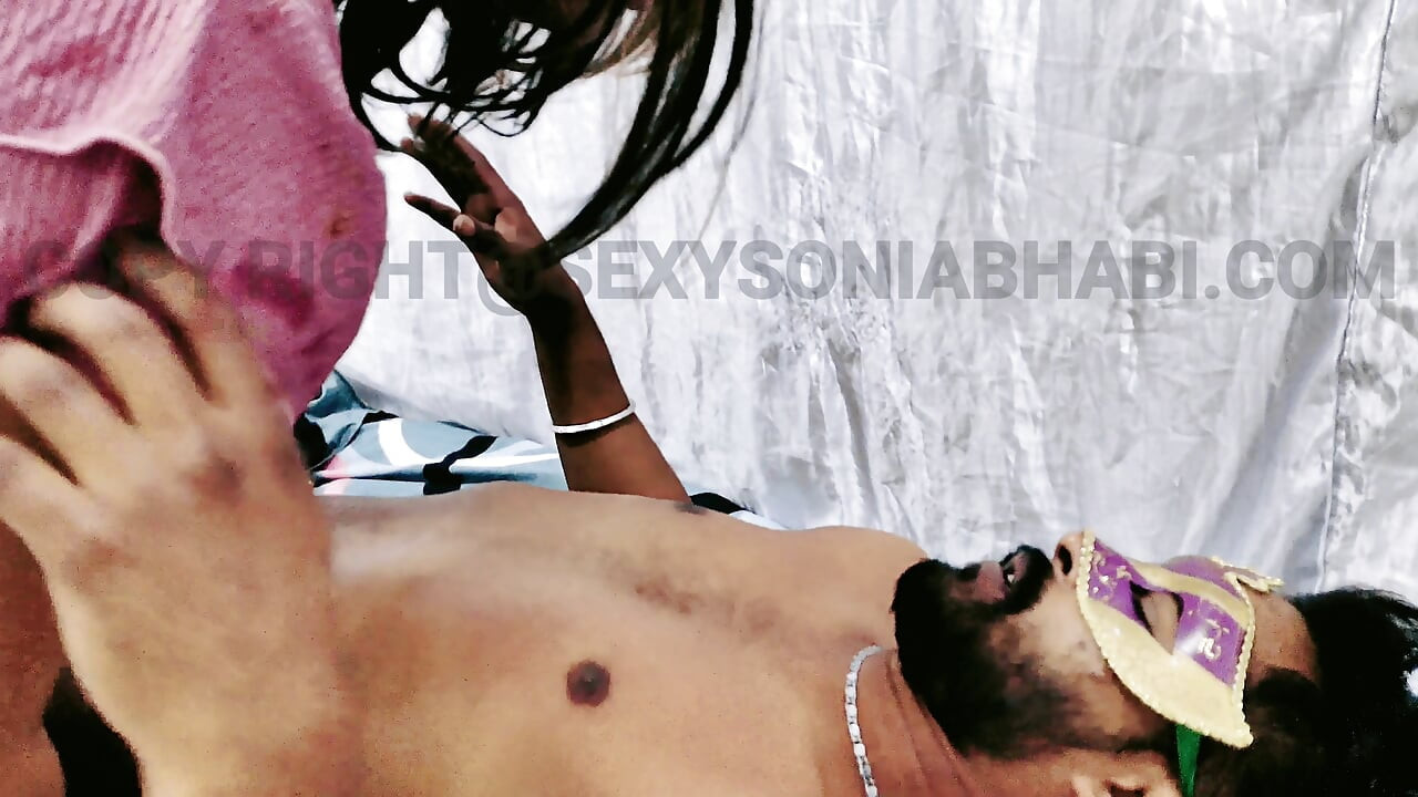 Sonia macht romantischen analsex mit ihrem freund teil 1