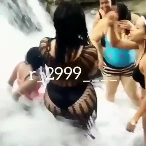 parisavaezijooni