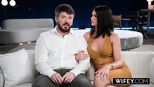 Wifey Hubby Watches as His Horny Wife Sienna Rae Gets Double Penetrated in Front of Him