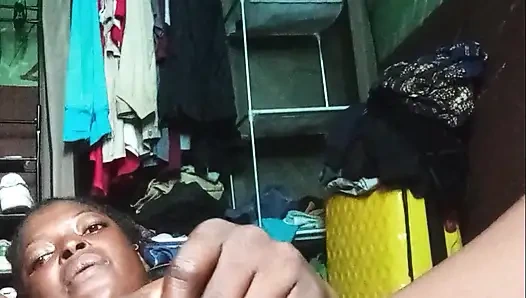 Cool Reels canlı mastürbasyon yapıyor