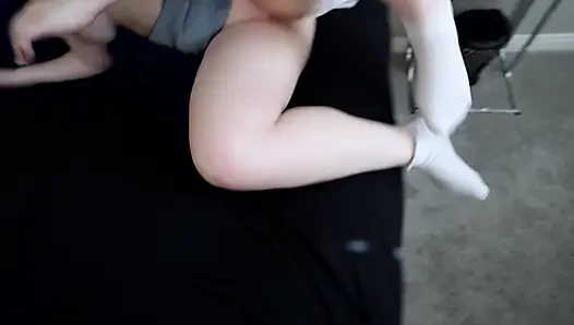 Unschuldige kleine stiefschwester eva nyx will nur, dass schwanz eine schlampe ist