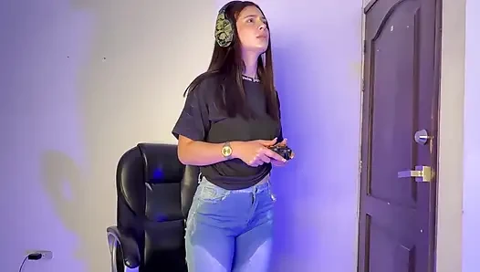 I Wet My Jeans While Playing with My Friends