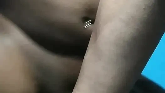 Aku bermain kaki seksi 52 tahun dewasaku.