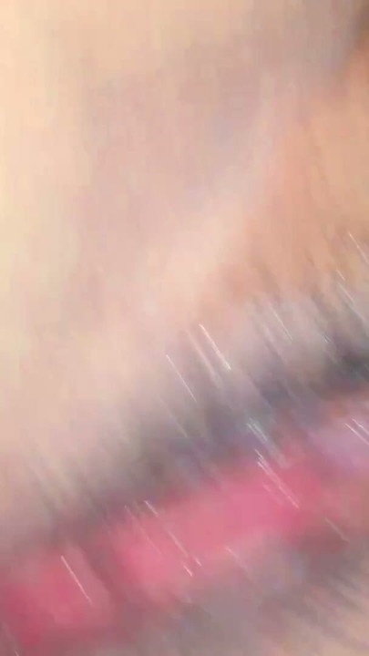 Wie wil mijn kutje likken dat vol zit met lul? Deel 2 | Clip 1