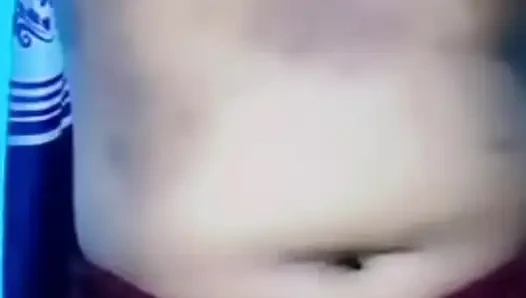 Indian girl showing big boobs in video call sexy boobs