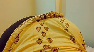 Die heiße saudi-milf riesige stiefmutter von stiefsohn im hotel gefickt - Wenn stiefmutter heiß wird stiefsohn masturbiert (arabisches TABU)