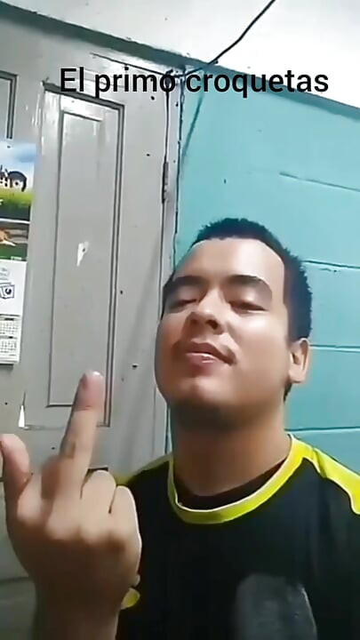 Jesus sem camisa e tocando o pacote - compilação