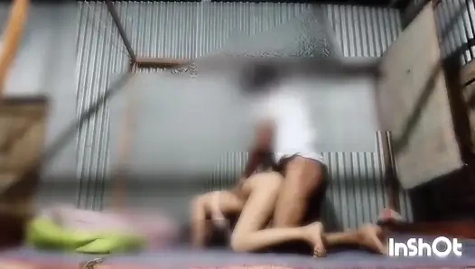 WANITA INDIA TERSIBUK PERTAMA KALI SELINGKUH DARI SUAMINYA