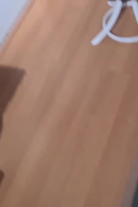 Ne dediğini anlamadan bir yabancıyla sikişiyor