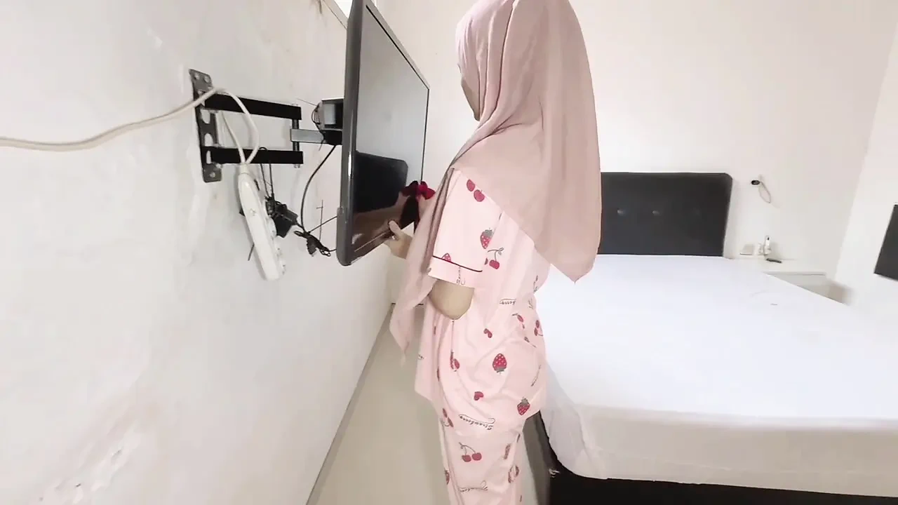 Cute cute teen wants to harden your penis Hijab Malaysia Sex