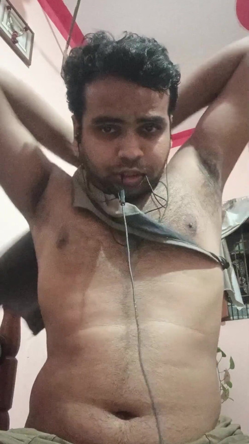 A Baniyan breaker boy was nude fucking herself at watching fucking video with deep intense voices | Clip 1