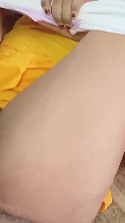 Maagdelijke stiefzus neukt in Hindi-seksvideo