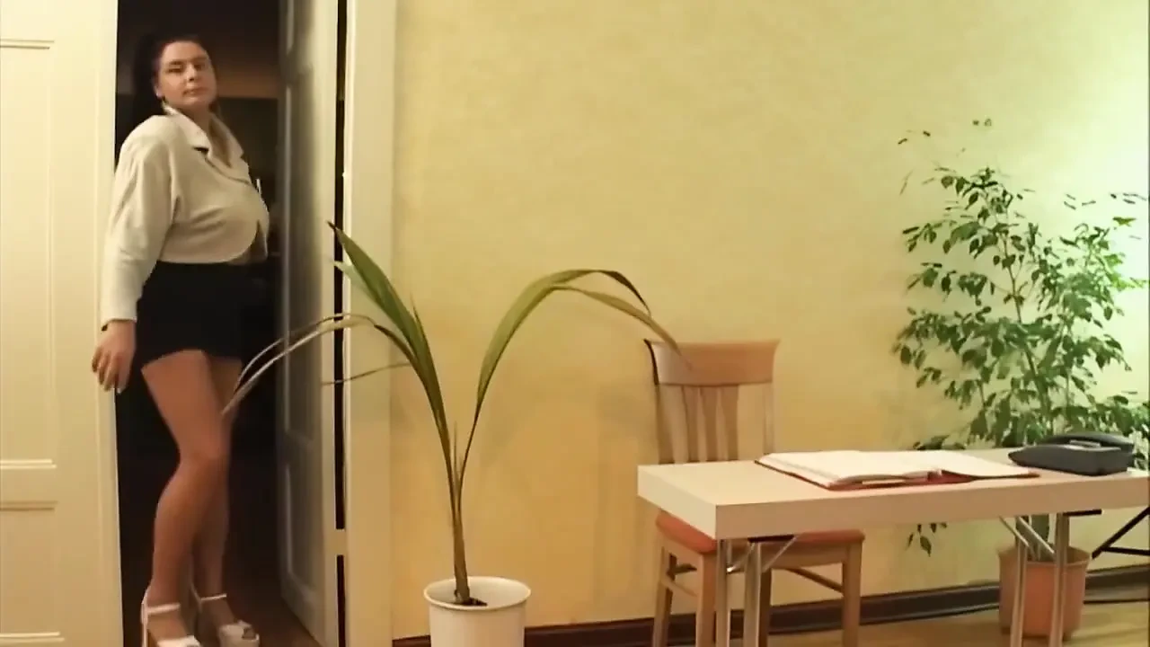 מילף מקבלת מעקה חזק בכוס וגמירה אוסף סקס בחוץ