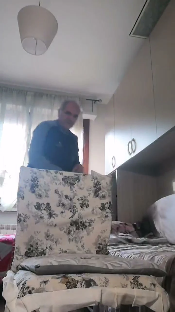 22 Mart Pazar günü porno şovu!