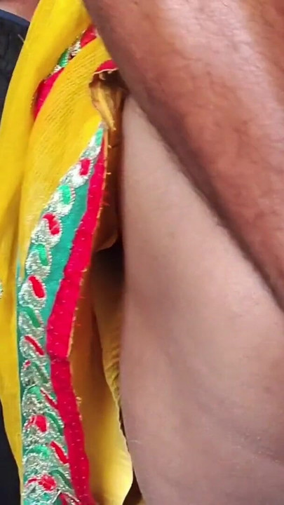 Bhabhi ko pahle chhat par lejakar choda fir bed par chudai ki | Clip 1