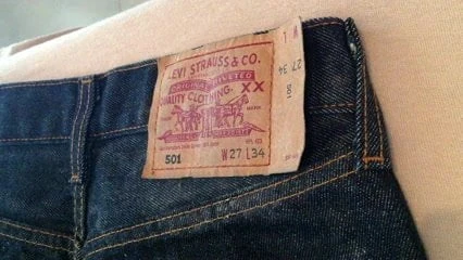 Ejac sur mon LEVIS 501 ! Cum on my LEVIS 501