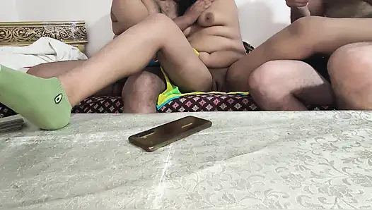 Istri Arab berbagi dengan seks amatir asli teman