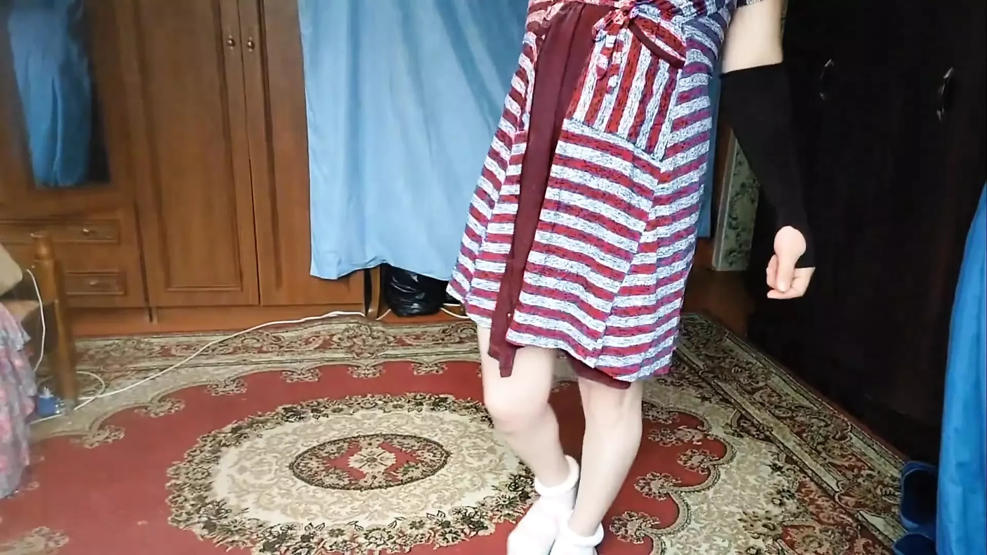Grote cumshot schattige ladyboy benen hete groene jurk sexy lichaam mooie stijl van klaarkomen