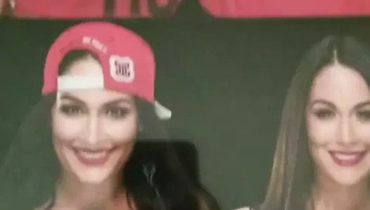 Bella ikizler boşalıyor