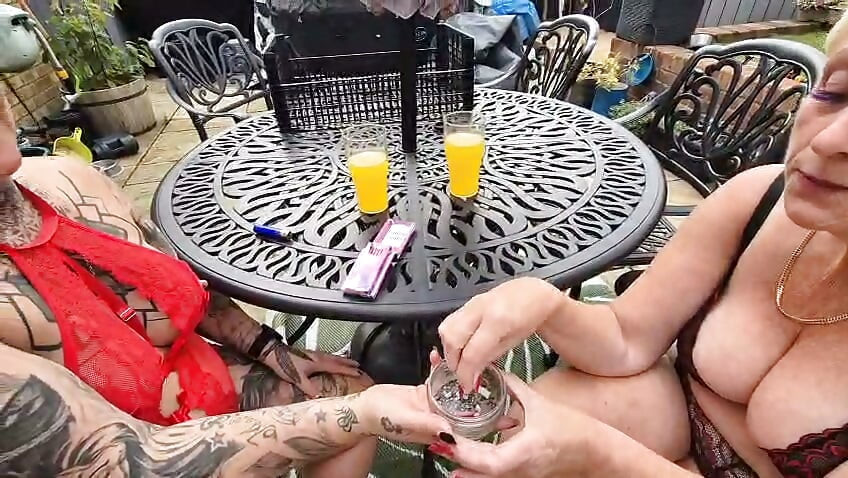 Joolz and Cheyenne Rose smoking in the garden