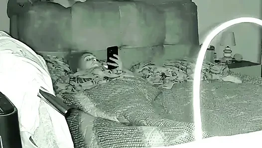 Eşim mastürbasyon yaparken sohbet ederken yakalandı