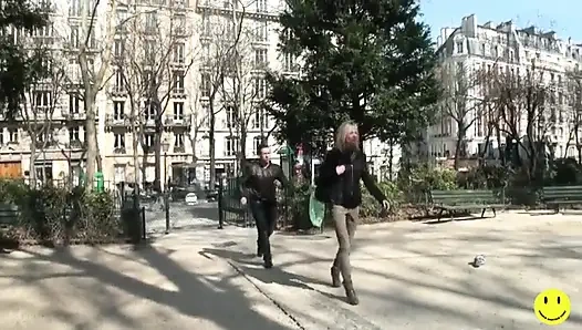 Милфу-блондинку разобрали Max и Jack