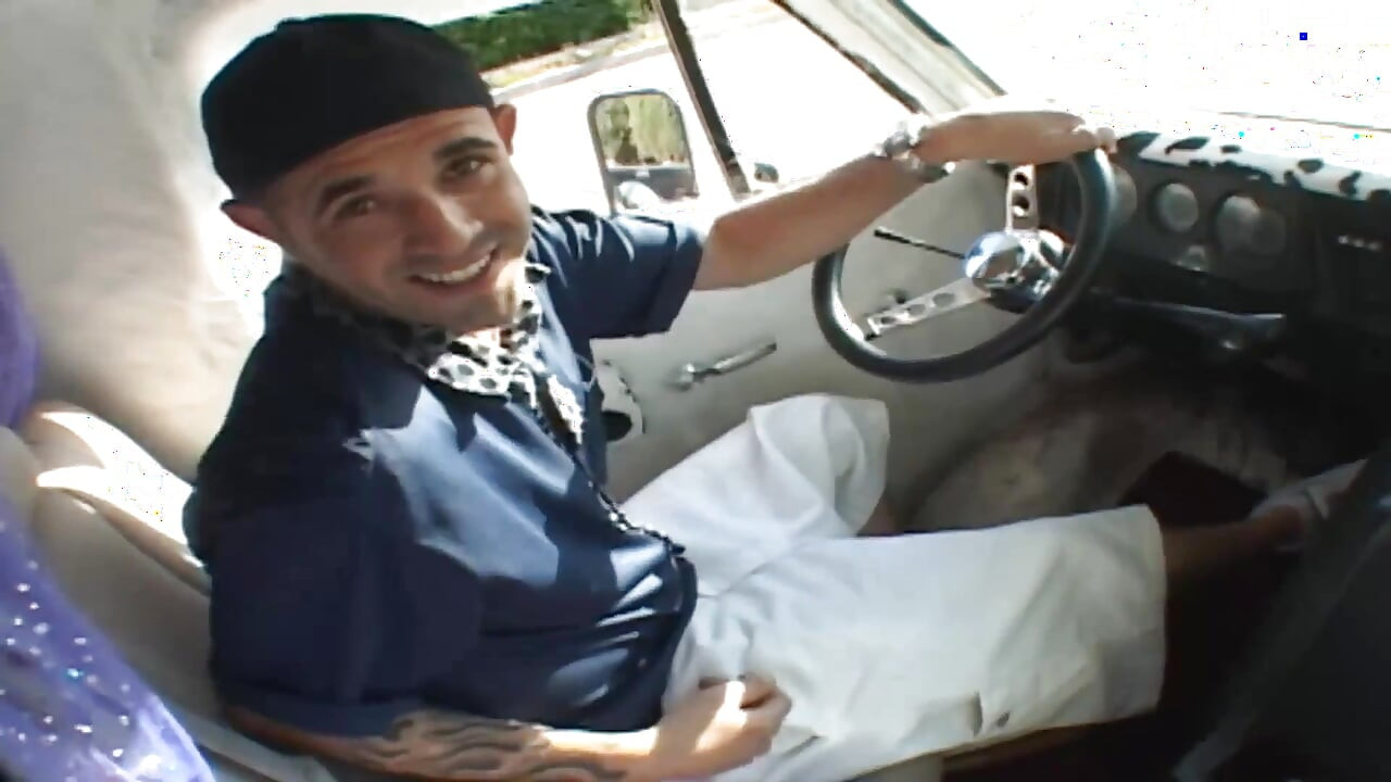 Picked up teen gets slammed and jizzed on pussy