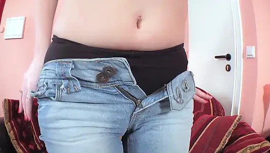 Lornie, pelacur muda itu selalu sange dan basah kuymat