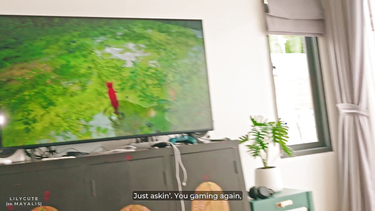 Girl Roommate Pays Rent with Her Mouth and Pussy While Talking on the Phone with Her Boyfriend