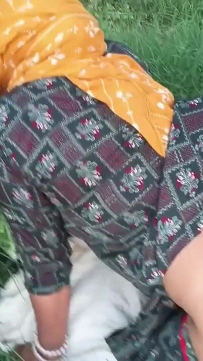 Indian Desi Outdoor Hard Sex With Village Young Girl In Forest | Clip 1