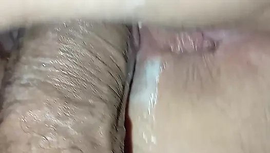 Den schwanz einer reifen mutter von hinten verfolgt