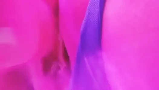 Muschi von Maschine gefickt