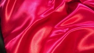 Brilhante vermelho saco de corpo de cetim de acetato, fronha masturbando