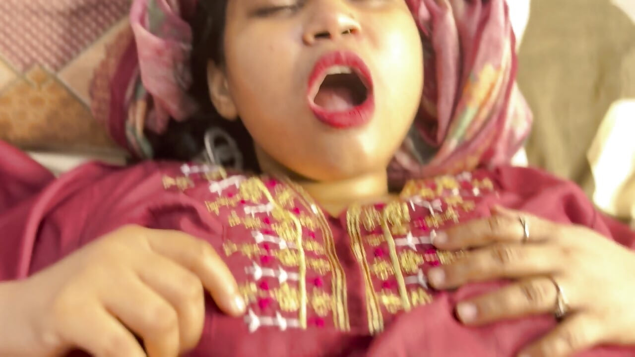 I Thought She Was My Wife - It Was Papa's Stepsister Bua Hindi