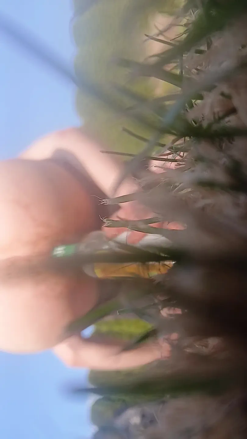 肮脏的相机被我自己戴上模糊