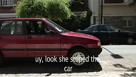 Sarışın İspanyol güzel için üçlü sikiş, 2 beyaz ve 1 siyah yarak