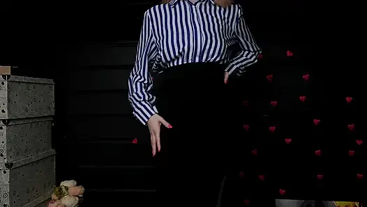 Striptease mit Masturbation und spanking. Doktor fick mich
