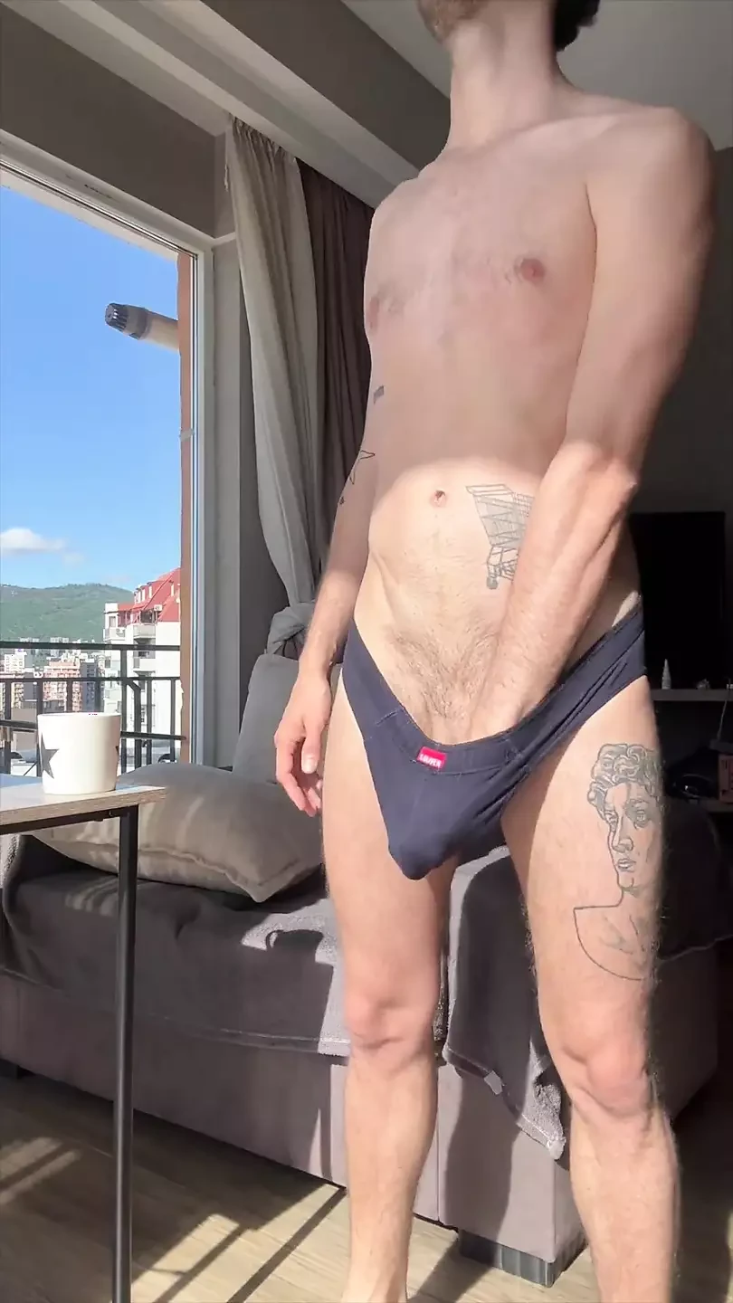 Harryjen Foot Fetish, Cute Gay Plays with His Feet and Load Cum