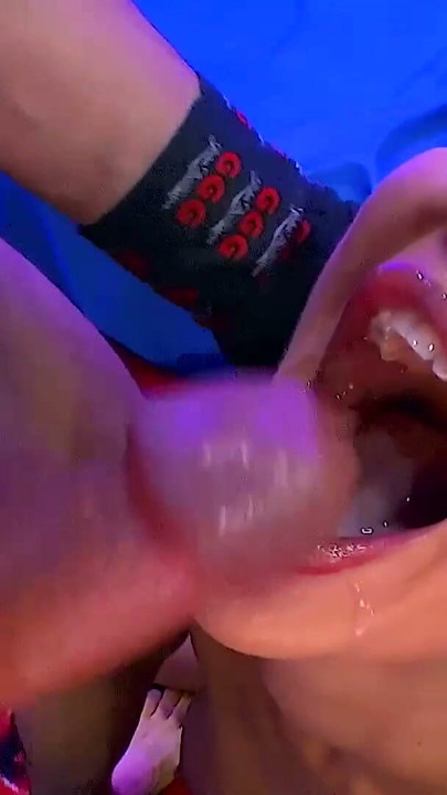 Tatjana Young Gangbang - Brutal Deepthroat & Cum Overflow | Klip 1