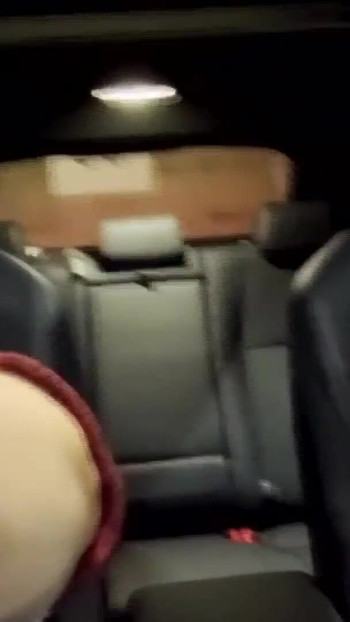 原始欲望和的爱。尽管她温柔的微笑，她还是把我们弄湿了 | 短片 2