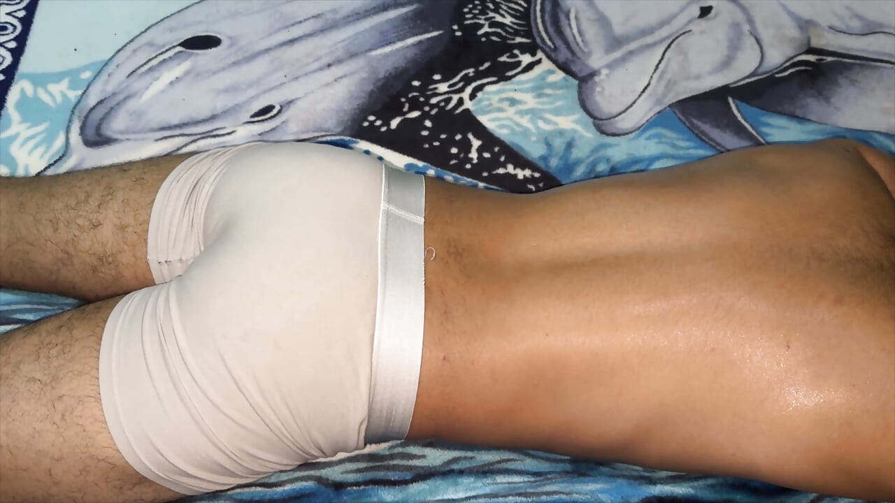 Latina Offers a Very Complete Massage.