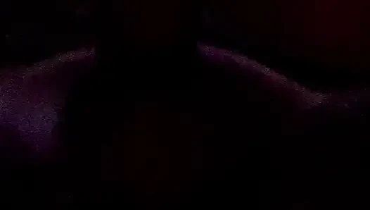 Heiße verheiratete rothaarige mit sexy füßen nimmt einen riesigen bbc von HINTEN.