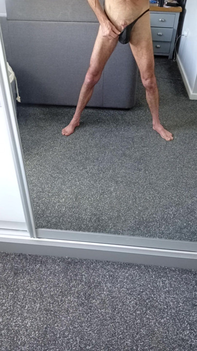 집에 혼자 다시