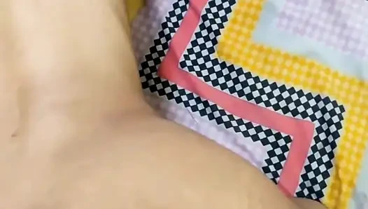 Gadis india nyepong kontol sampai tenggorokan dan dientot gaya doggy