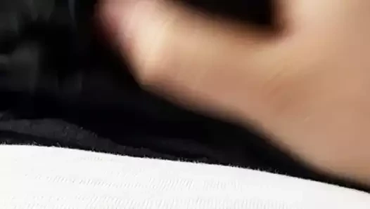 Opaklar giyiyor ve kız arkadaşının pis kokulu taytlarına cumming