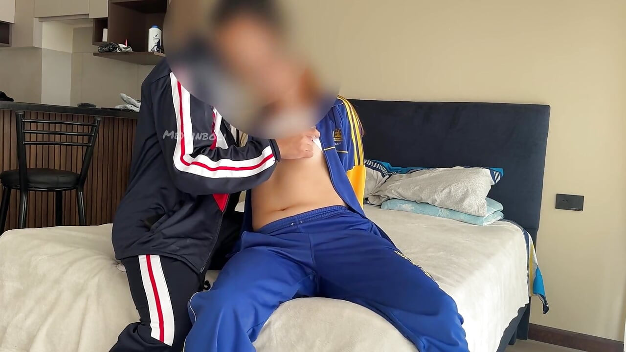 Estudante Cristã Aprende a Chupar Namorado Faz Isso Como Um Profissional Empolgante Como O