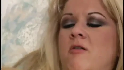 Blonde babe wants to insert red dildo in her babes pussy