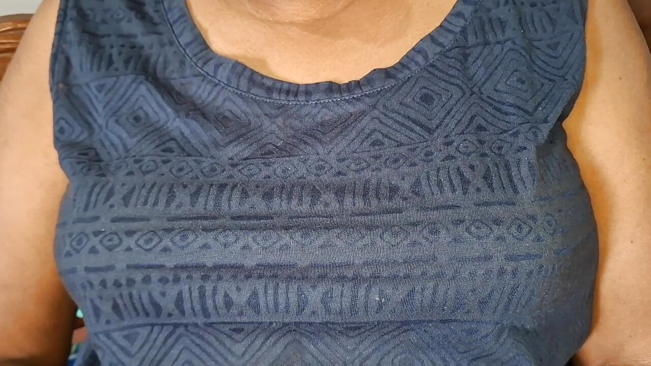 继母穿着肮脏的旧内裤